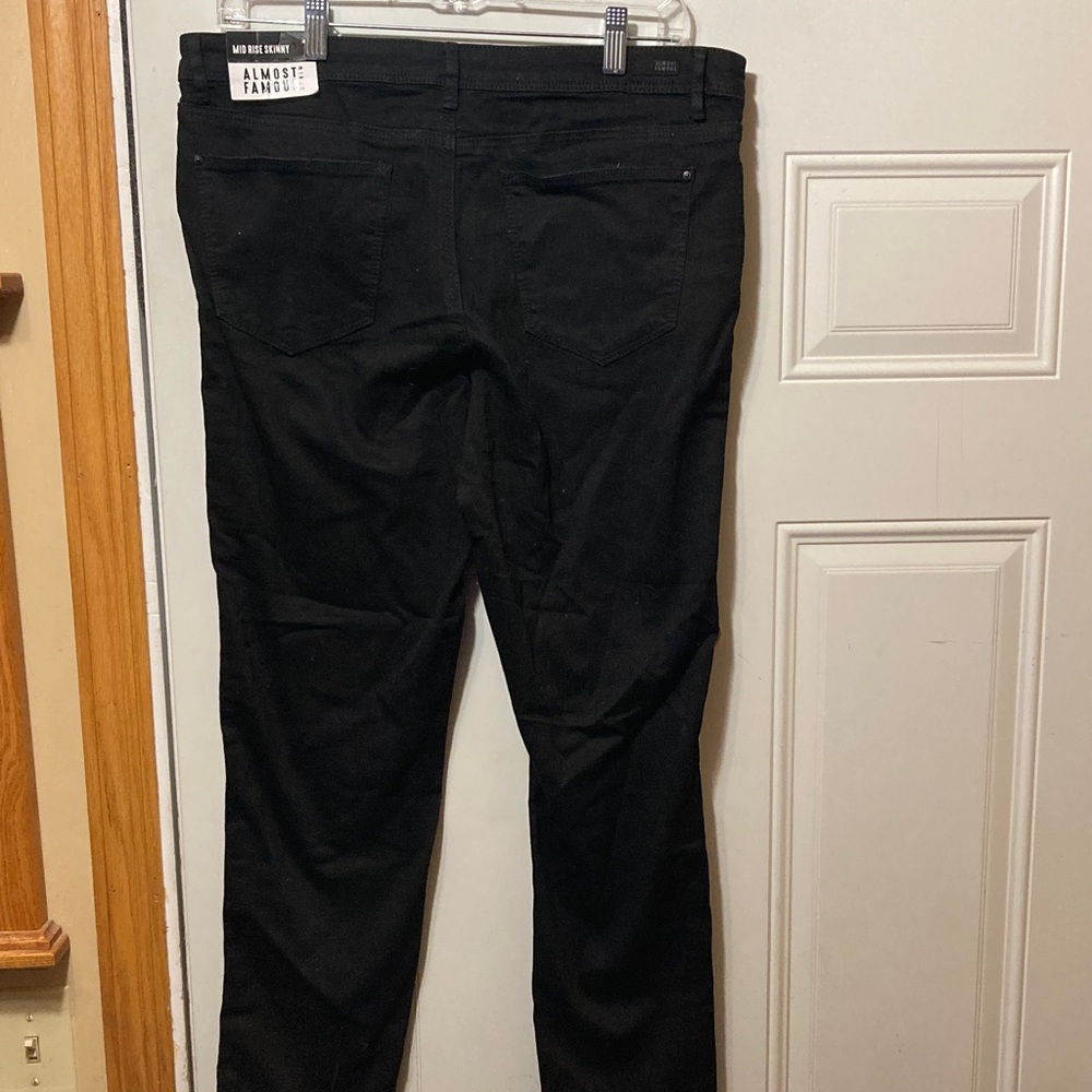 Almost Famous Black Slim Fit‎ Pants with Back Pocket Detail 13 NWT